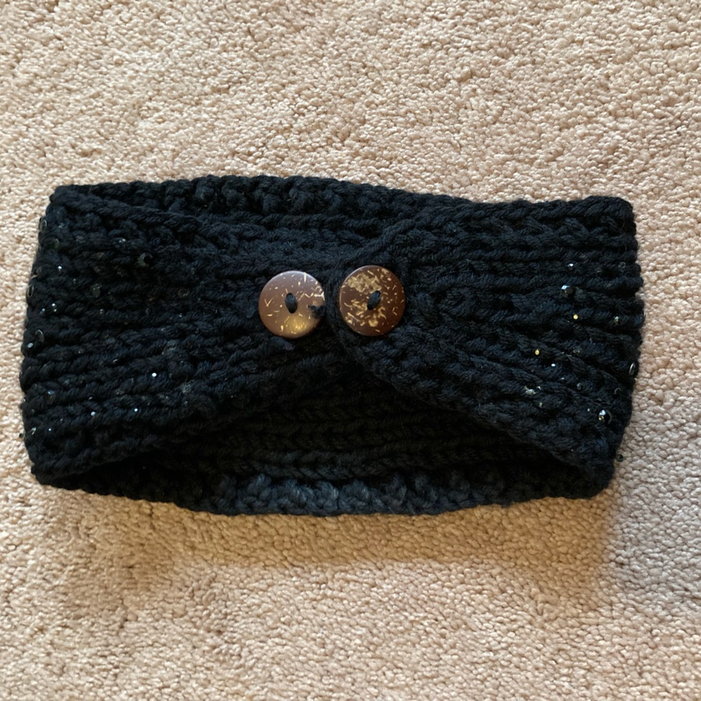 Sparkly Knit Headband with Buttons 🖤✨🖤✨